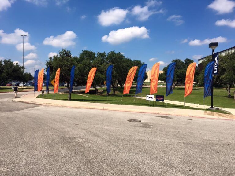 flags-UTSA-outdoor
