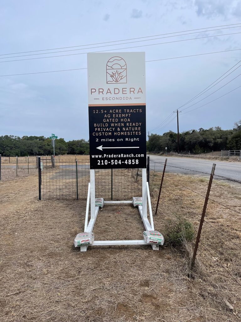 site-signs-turn-here