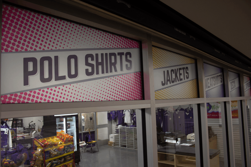 window-graphics-student-bookstore-signage3